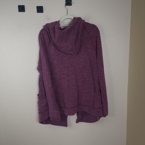 Lululemon Find Your Centre Wrap in Berry Size 8 - Picture 7 of 12